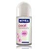 Desodorante roll on pearl and beauty Nivea 50ml.