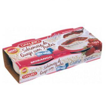 Sobremesa de queijo com frutas aerada light morango Danubio 130g.