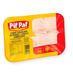 Coxa e sobrecoxa de frango congelado Pif Paf bandeja 1kg